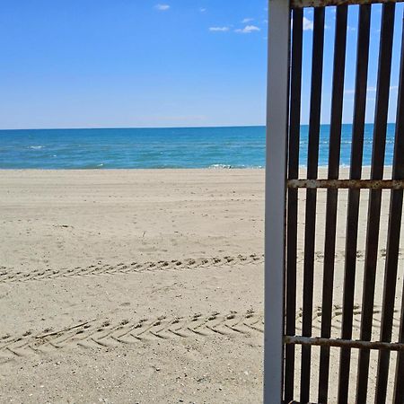 Le Bridge Barcares Clim Acces Plage Direct Parking Prive Le Barcares Exterior photo